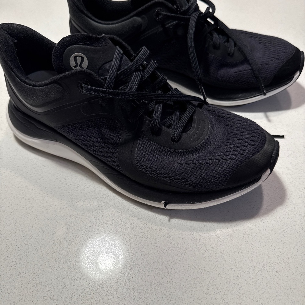 lululemon athletica Black Athletic Shoes Size 9